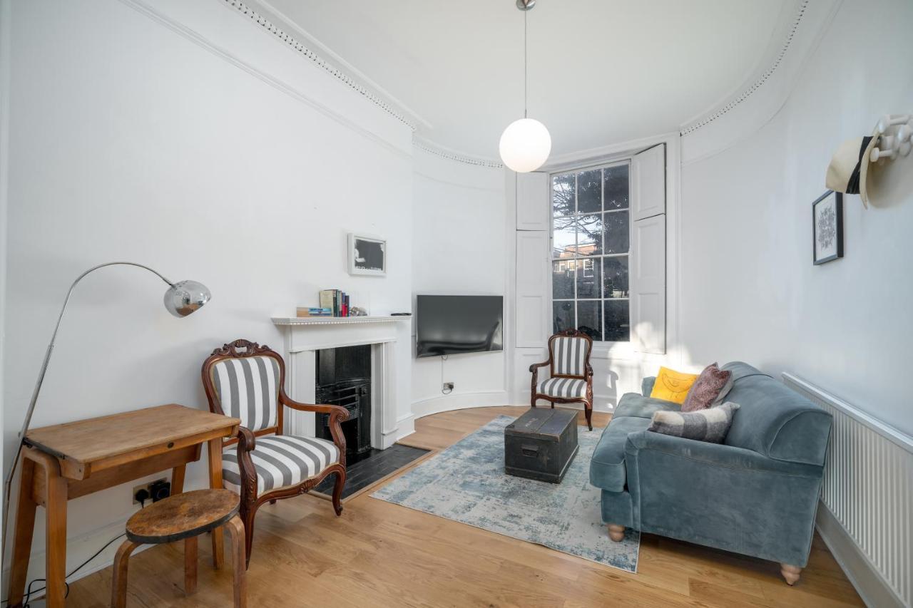 Sleek Flat With Communal Courtyard London Eksteriør billede