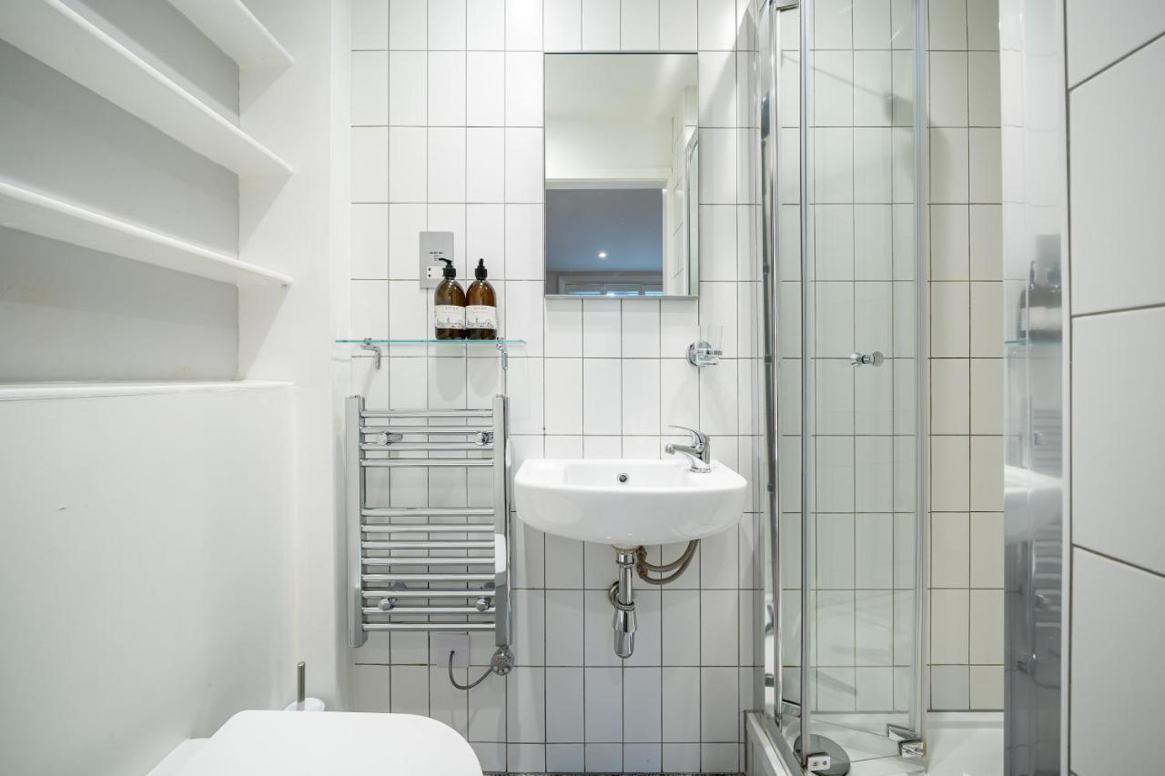 Sleek Flat With Communal Courtyard London Eksteriør billede